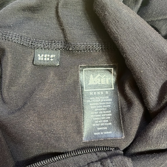 REI men’s long sleeve - Picture 4 of 4